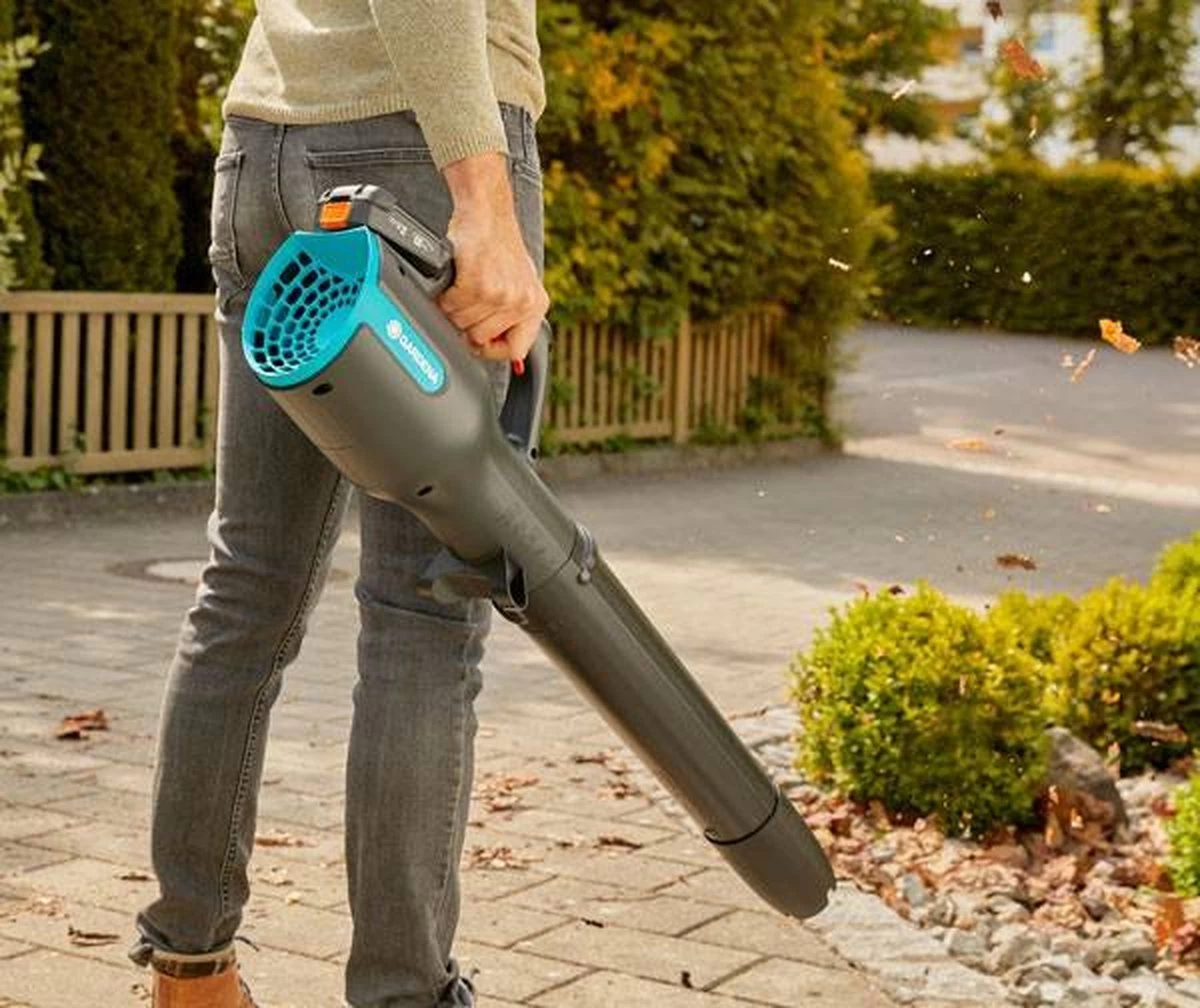 Souffleur De Feuilles à Batterie Gardena PowerJet 18V P4A Solo (sans Batterie/chargeur) 4 Souffleur De Feuilles à Batterie Gardena PowerJet 18V P4A Solo (sans Batterie/chargeur) – Image 2