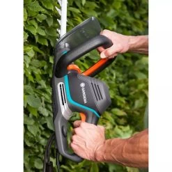 Taille-haie électrique GARDENA PowerCut 700/65 - 700 Watt - Longueur De La Lame 65 Cm 25 Taille-haie électrique GARDENA PowerCut 700/65 - 700 Watt - Longueur De La Lame 65 Cm -Outils de jardinage professionnels 1200x1200 364