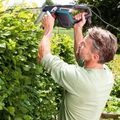 Taille-haie électrique GARDENA PowerCut 700/65 - 700 Watt - Longueur De La Lame 65 Cm 26 Taille-haie électrique GARDENA PowerCut 700/65 - 700 Watt - Longueur De La Lame 65 Cm -Outils de jardinage professionnels 1200x1200 365