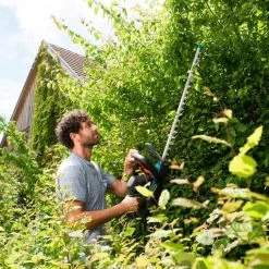 Taille-haie électrique GARDENA PowerCut 700/65 - 700 Watt - Longueur De La Lame 65 Cm 30 Taille-haie électrique GARDENA PowerCut 700/65 - 700 Watt - Longueur De La Lame 65 Cm -Outils de jardinage professionnels 1200x1200 367