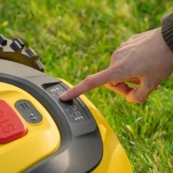 Tondeuse Robot Powerplus POWXG6305 - 18V - Pour Pelouses Jusqu'à Environ 500m² - Largeur De Coupe 180mm - Incl. Borne De Recharge Et Accessoires -Outils de jardinage professionnels 1200x1200 654