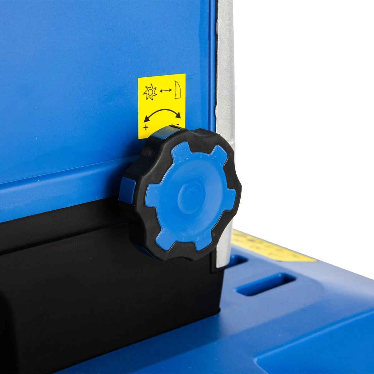 Broyeur électrique Hyundai Whisper-Quiet 2800W - Broyeur De Jardin / Broyeur De Branches Pour Une épaisseur De Branche De 45 Mm - Avec Collecteur De 60 Litres 15 Broyeur électrique Hyundai Whisper-Quiet 2800W - Broyeur De Jardin / Broyeur De Branches Pour Une épaisseur De Branche De 45 Mm - Avec Collecteur De 60 Litres – Image 13