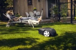 Greenworks 2513307 Tondeuse à Gazon Tondeuse à Gazon Robot Batterie Noir -Outils de jardinage professionnels 1200x799 20