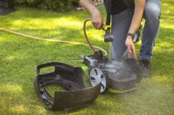 Greenworks 2513307 Tondeuse à Gazon Tondeuse à Gazon Robot Batterie Noir -Outils de jardinage professionnels 1200x799 21