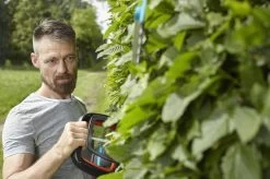 Taille-haie Sans Fil PowerCut Li-40/60 GARDENA - Avec Batterie 40V - Longueur De La Lame 60cm -Outils de jardinage professionnels 1200x799 6