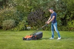 Black & Decker Tondeuse à Gazon BLACK + DECKER BEMW471ES-QS - 1600W - 38cm - Filaire -Outils de jardinage professionnels 1200x800 45