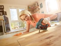 Micro Tronçonneuse Bosch EasyCut 50 - 500 Watt - Avec Lame De Scie Et Boîtier -Outils de jardinage professionnels 1200x900