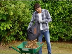 Black & Decker BLACK+DECKER BEBLV300SB- Souffleur QS - 404 Km/h - 3000W - Fonction Aspiration/soufflage - Filaire -Outils de jardinage professionnels 1200x910 3